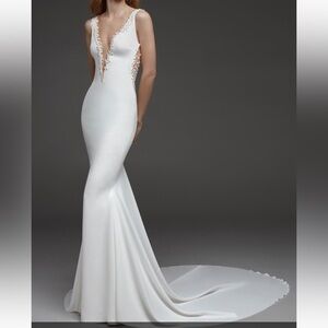 Atelier Pronovias Barcelona Wedding Dress